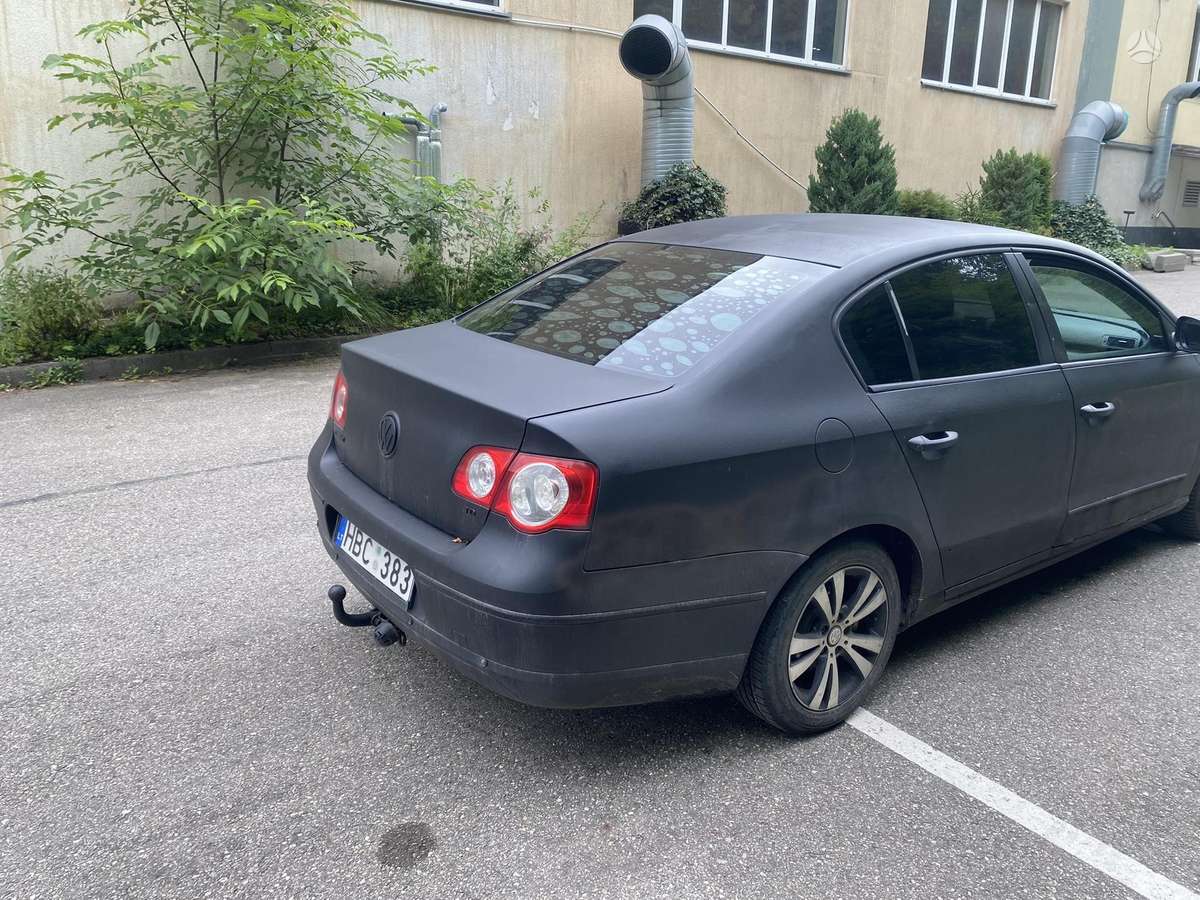 Volkswagen Passat - 4
