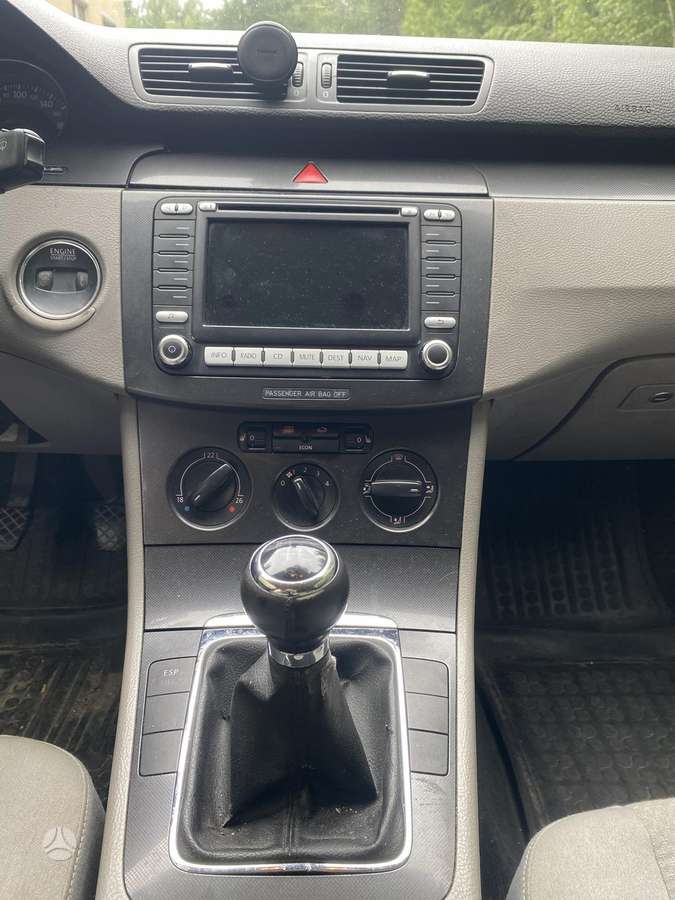 Volkswagen Passat - 8