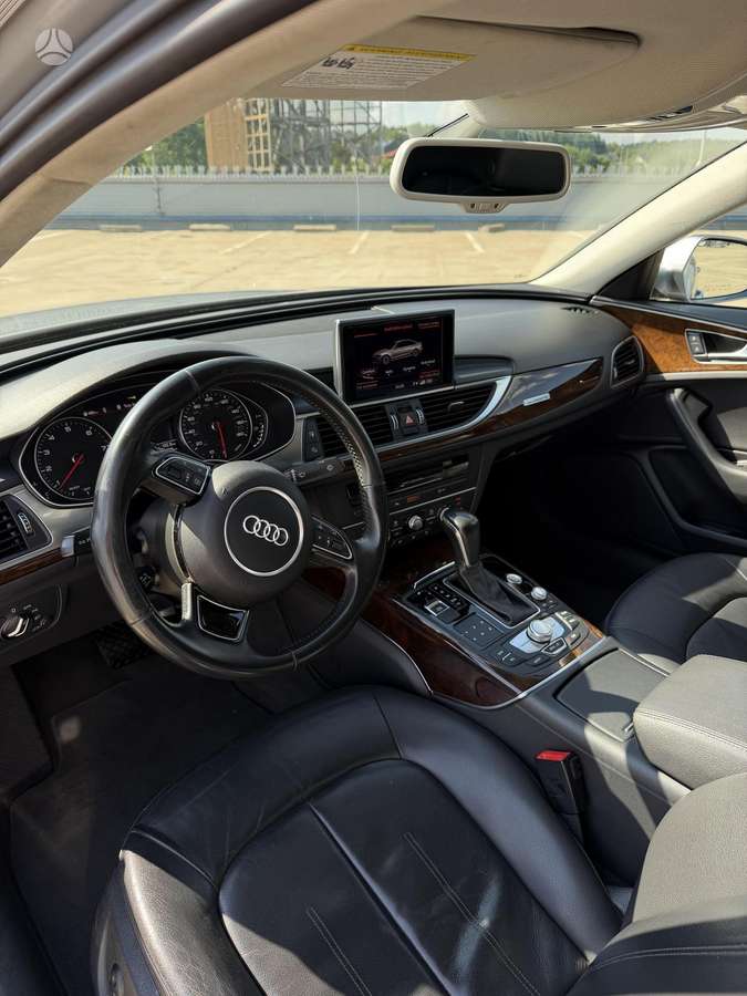 Audi A6, 2.0 l., Седан