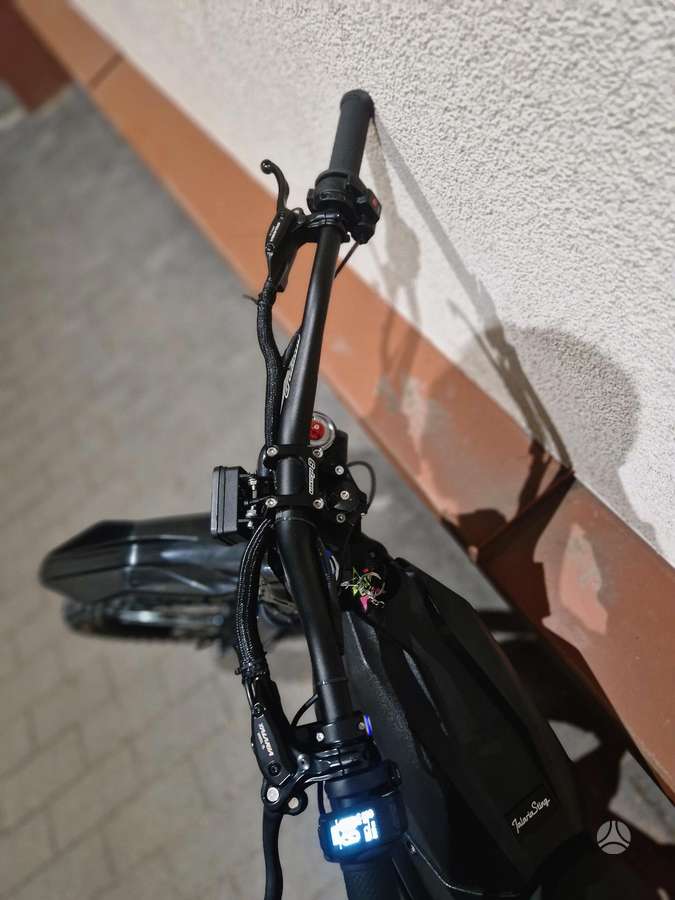 Talaria Sting R MX4, кроссовые