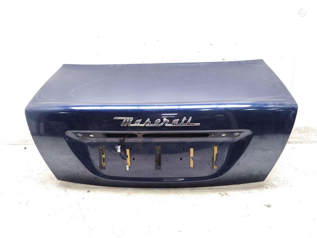 Maserati Quattroporte hood (front, rear)