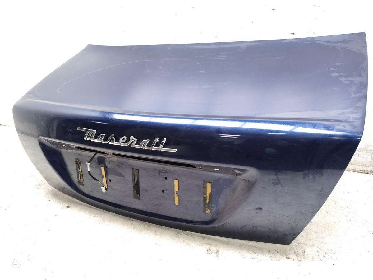 Maserati Quattroporte hood (front, rear)