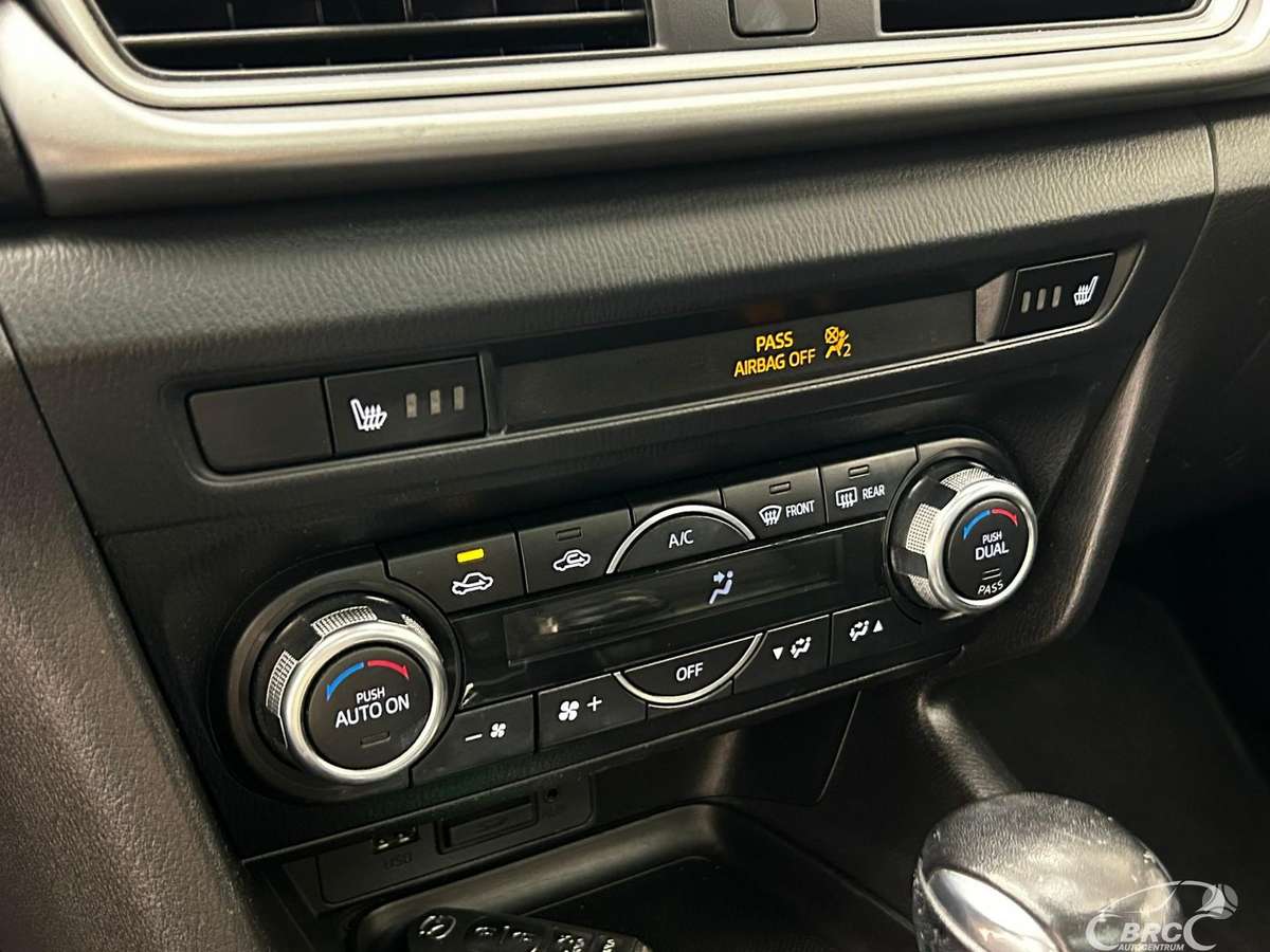 Mazda 3, 2.0 l., sedanas