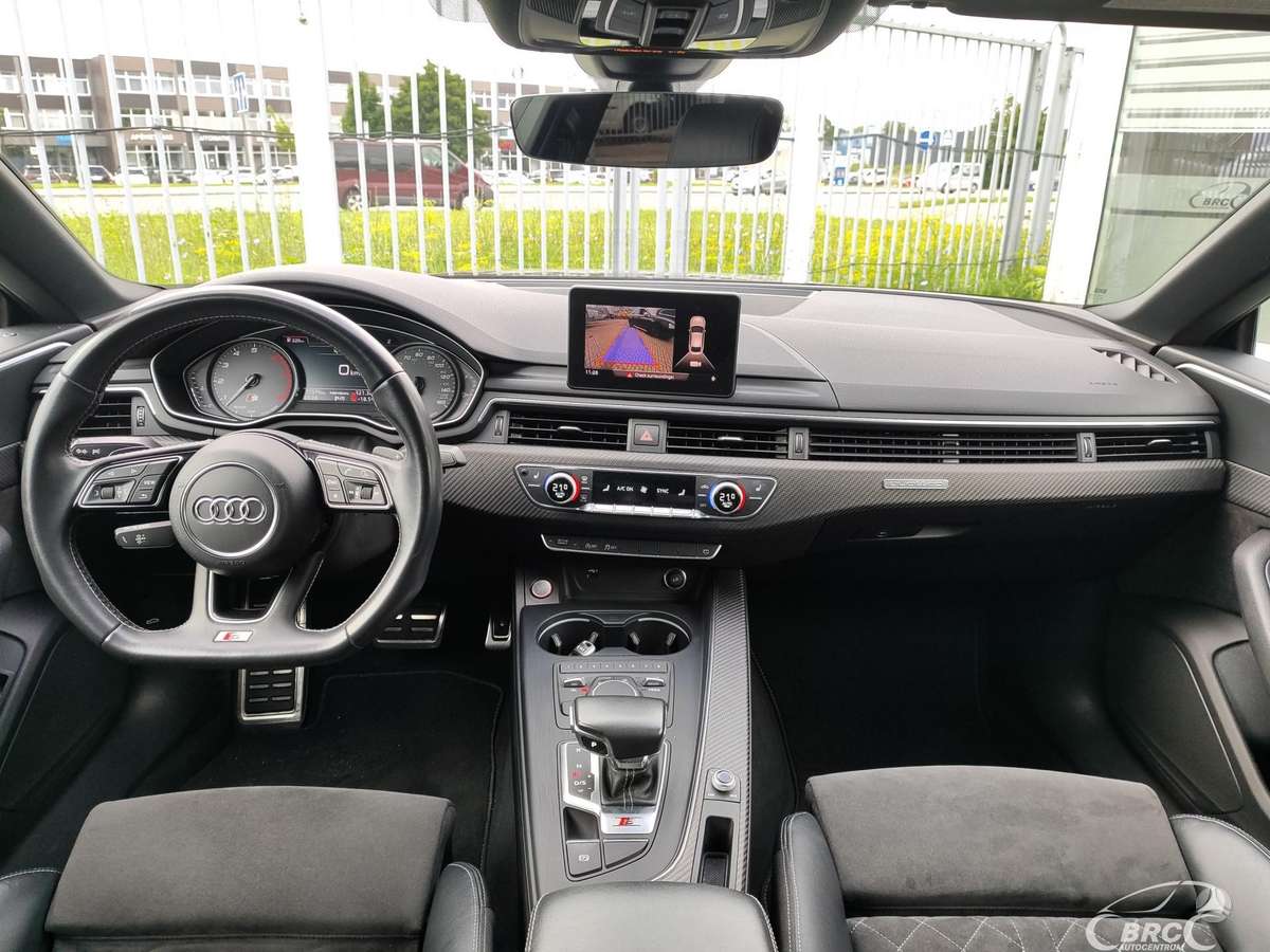 Audi S5, 3.0 l., Седан