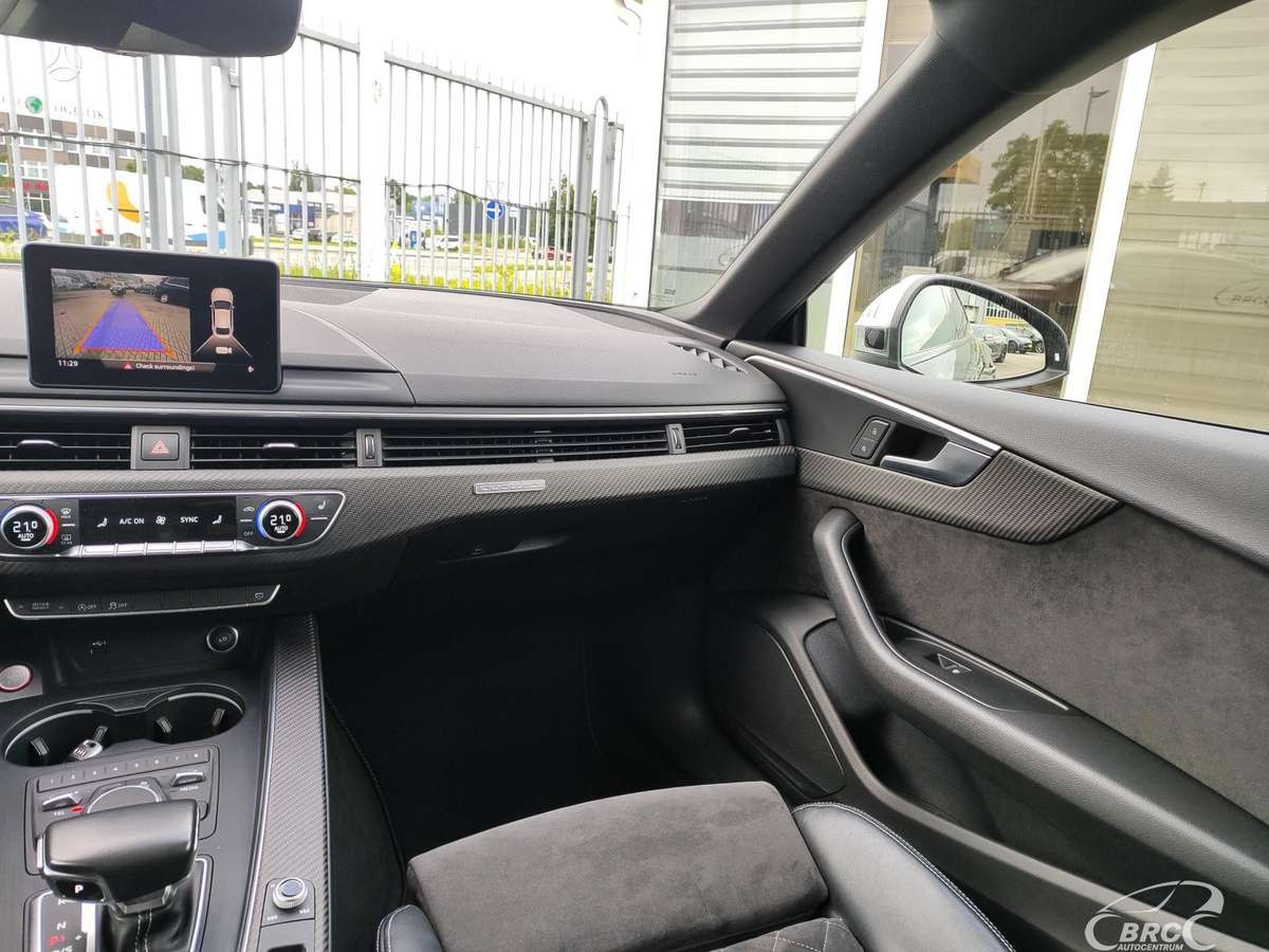 Audi S5, 3.0 l., Седан