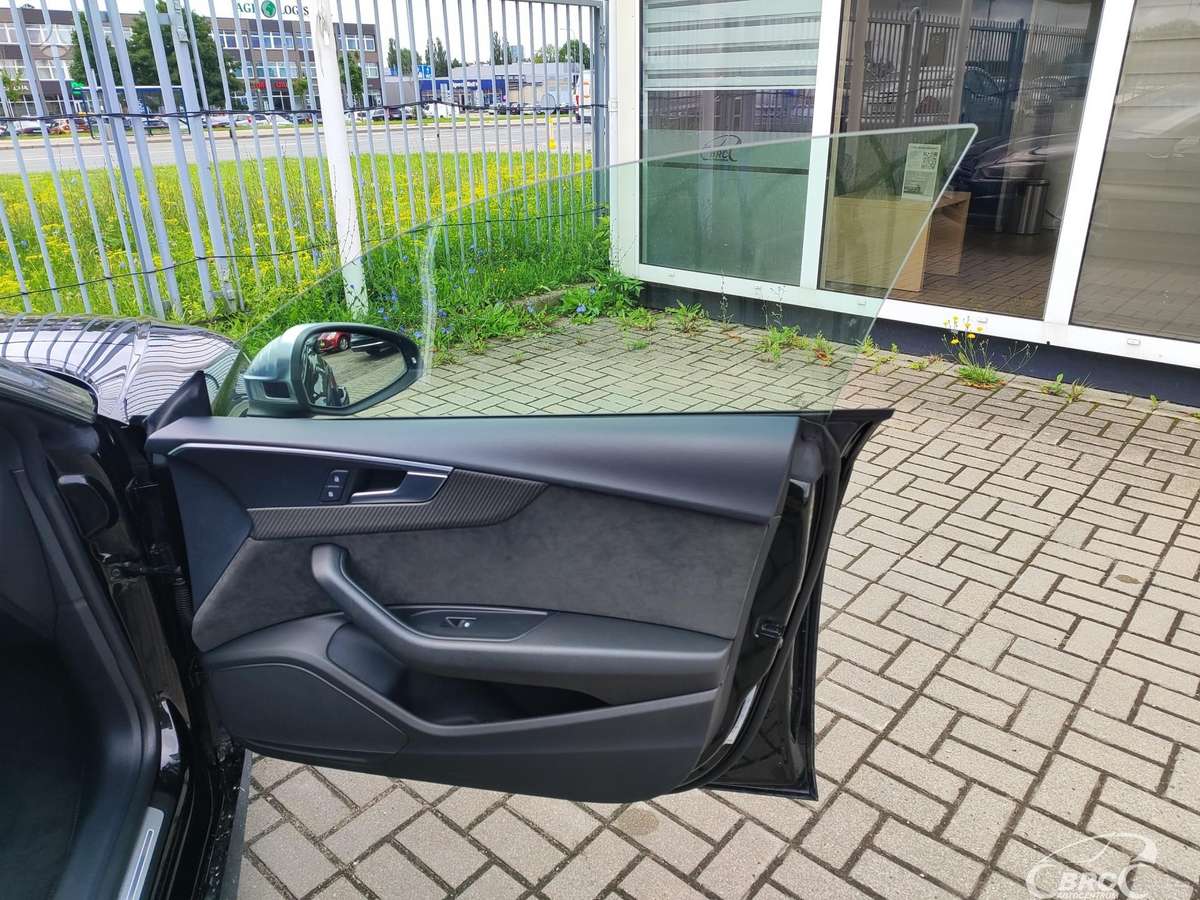 Audi S5, 3.0 l., Седан