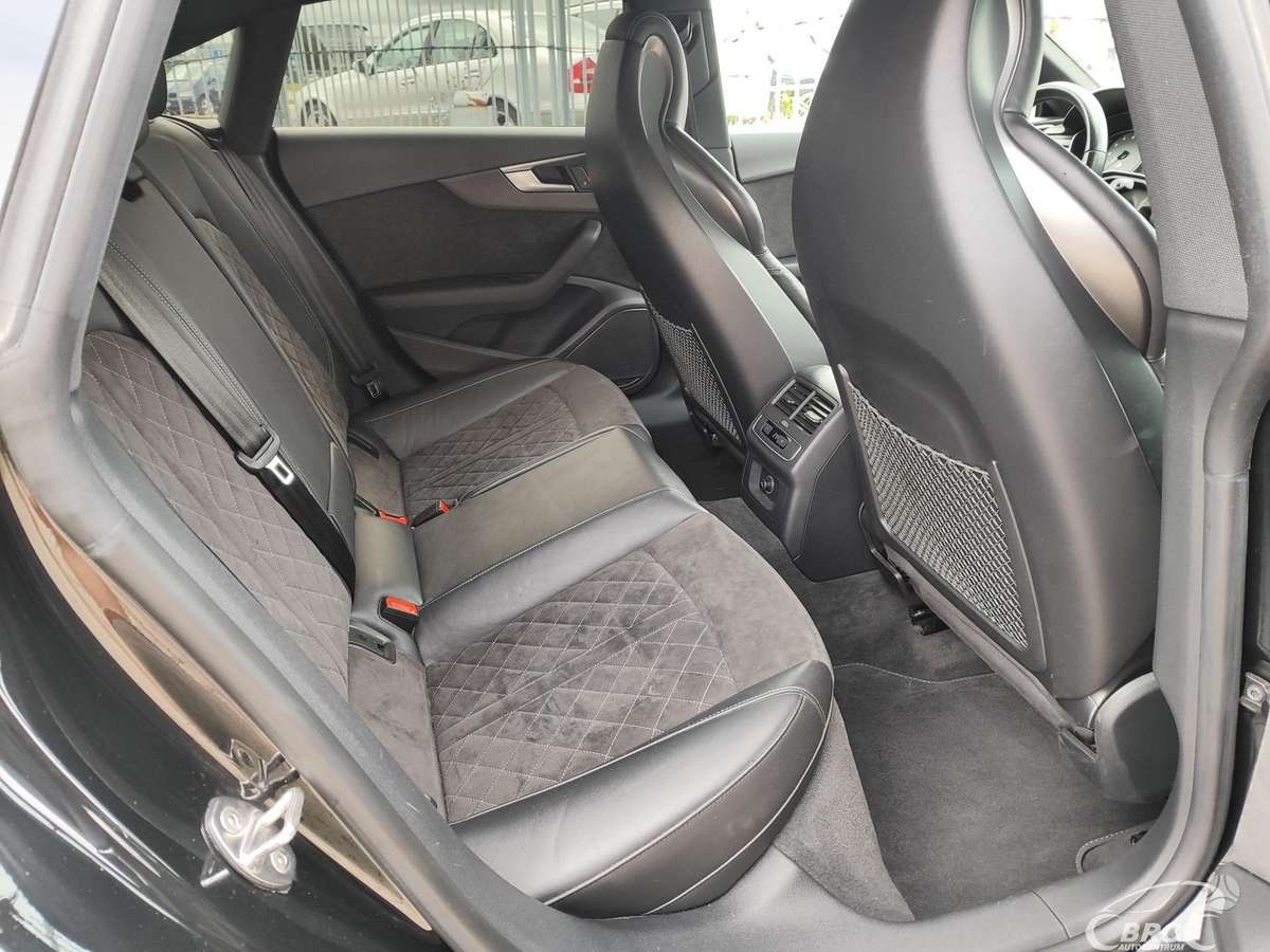 Audi S5, 3.0 l., Седан