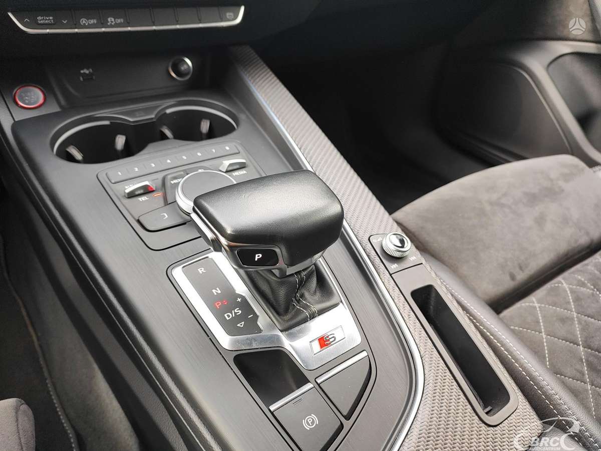 Audi S5, 3.0 l., Седан