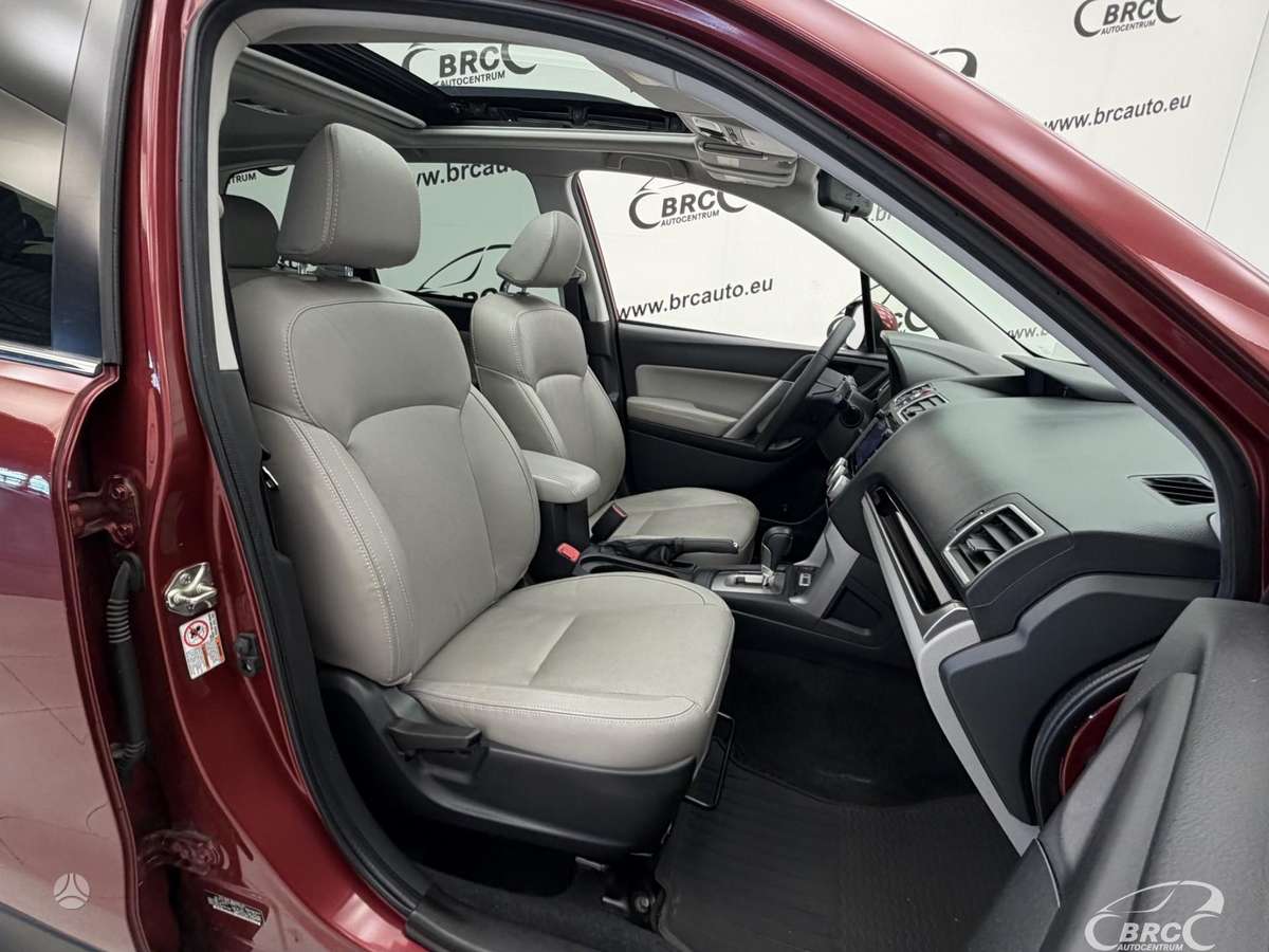 Subaru Forester, 2.5 l., off-road / crossover