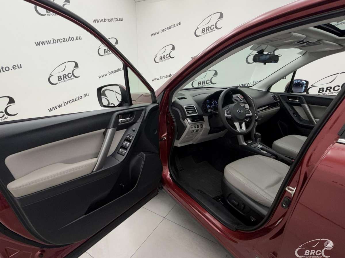 Subaru Forester, 2.5 l., off-road / crossover
