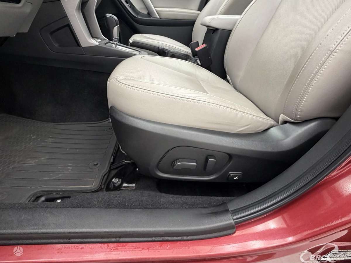 Subaru Forester, 2.5 l., off-road / crossover