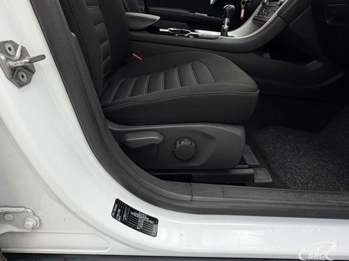 Ford Mondeo, 1.5 l., hatchback