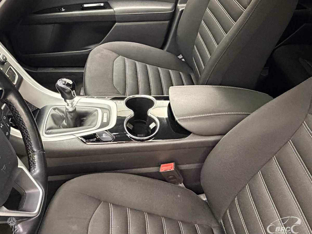 Ford Mondeo, 1.5 l., hatchback