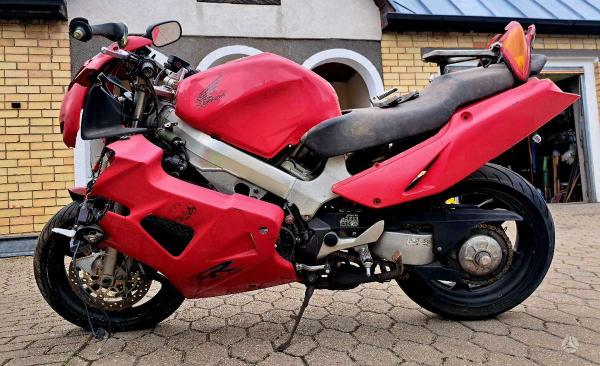 Honda VFR (Crosstourer / Crossrunner), superbikes