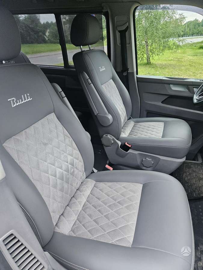 Volkswagen Multivan - 12