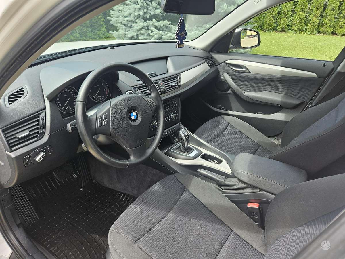 BMW X1, 2.0 l., Внедорожник / Кроссовер