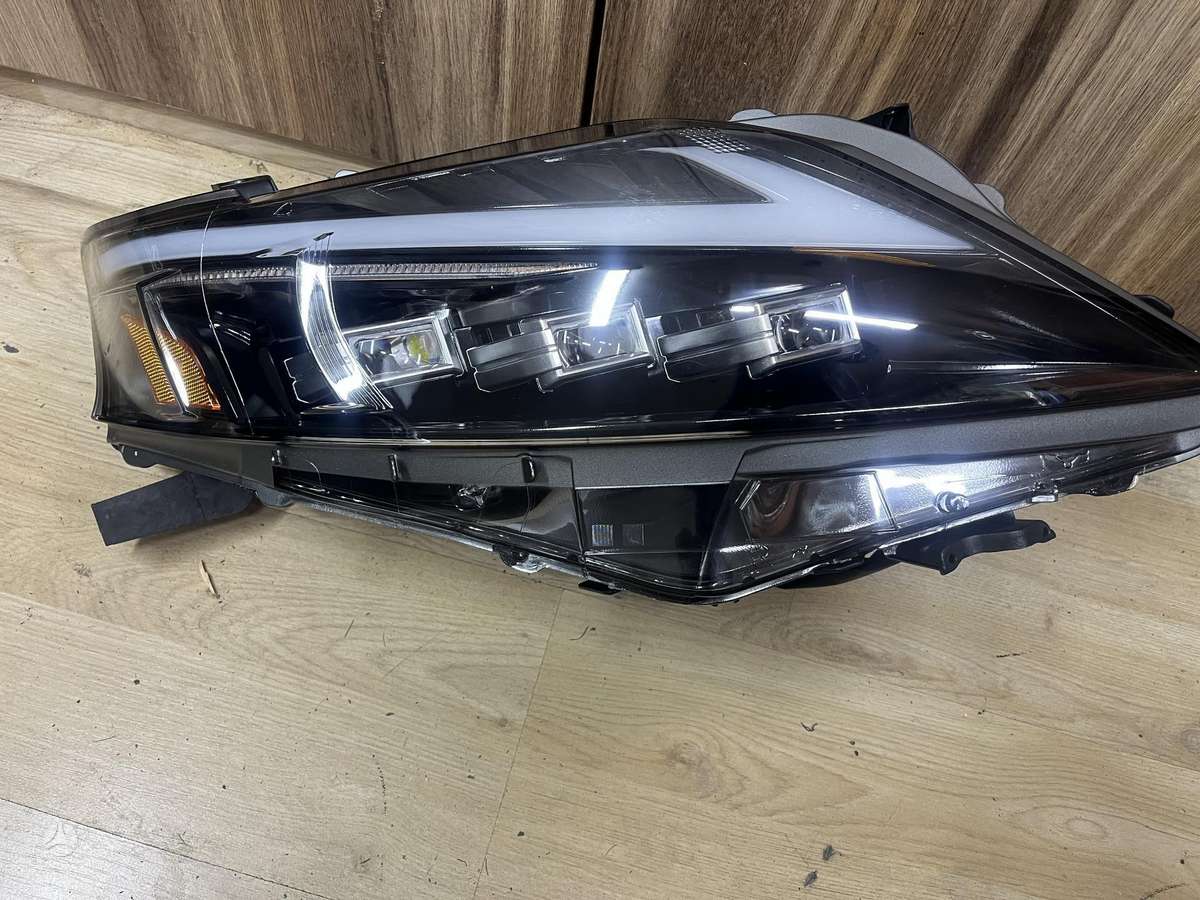 Lexus RX 450h lights