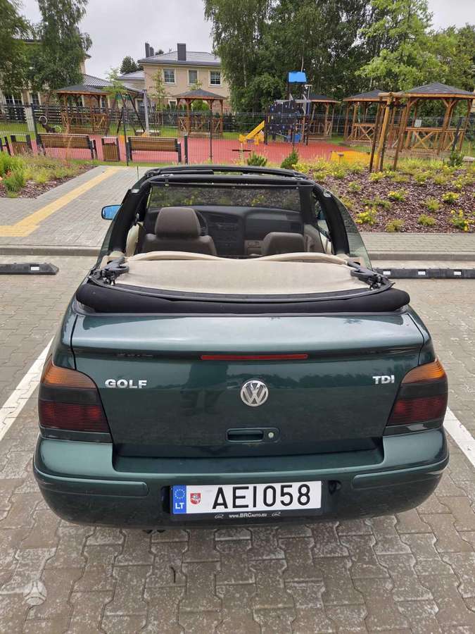 Volkswagen Golf - 3