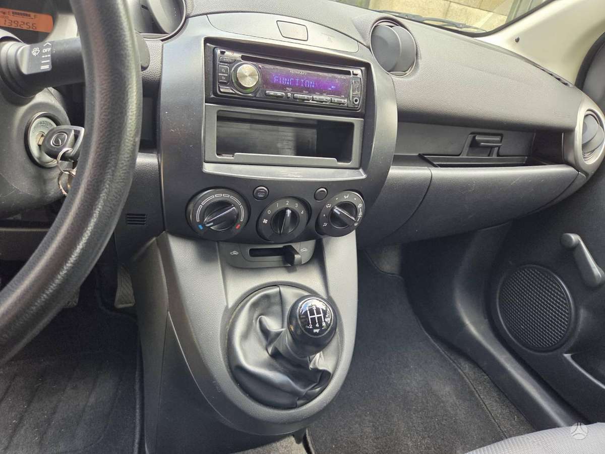 Mazda 2, 1.4 l., hatchback