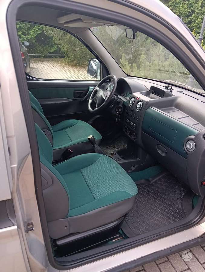 Citroen Berlingo, 2.0 l., Минивэн