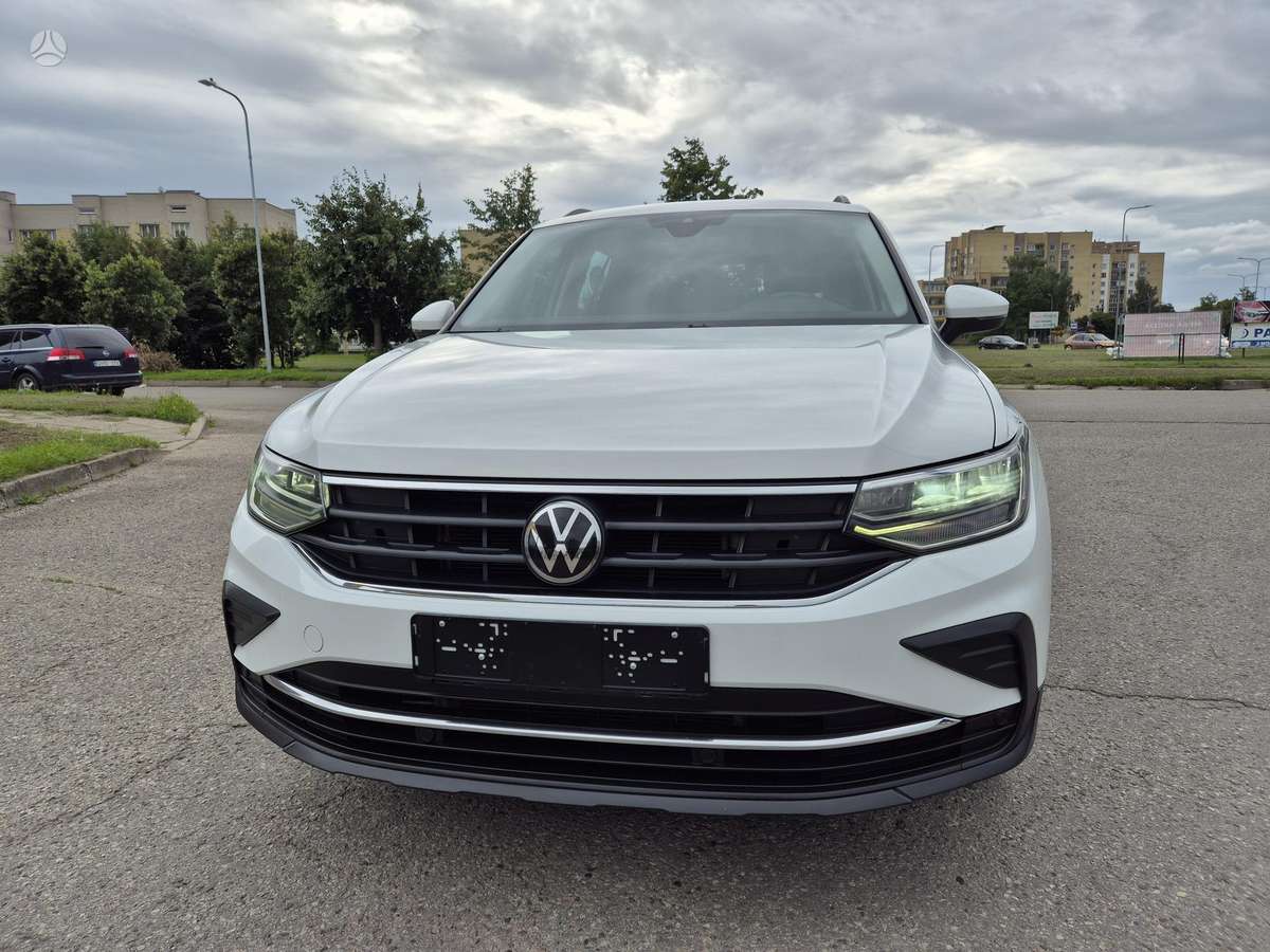 Volkswagen Tiguan - 9