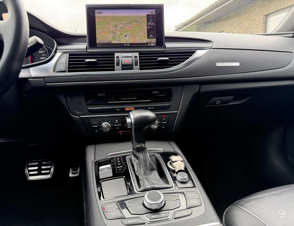 Audi A6, 3.0 l., saloon / sedan