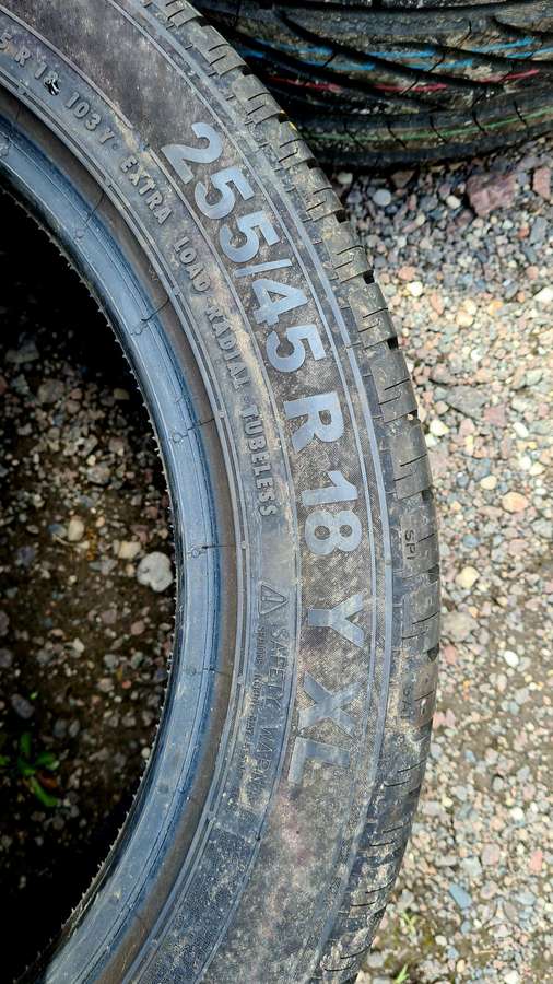 Semperit, vasarinės 255/45 R18