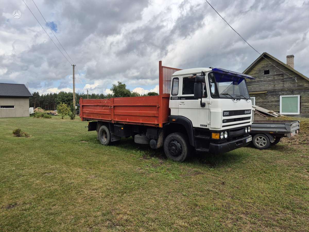 DAF FA1700, savivarčiai su kranu