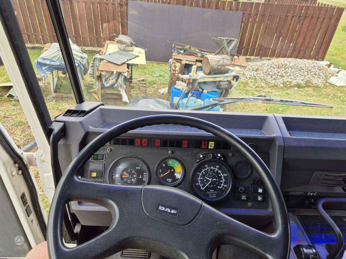 DAF FA1700, savivarčiai su kranu