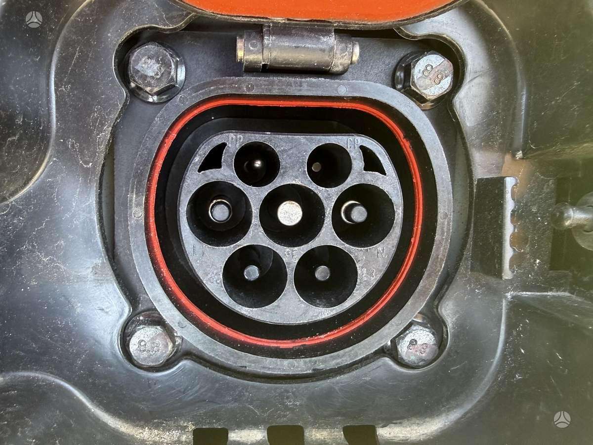 XEV YOYO, hečbekas