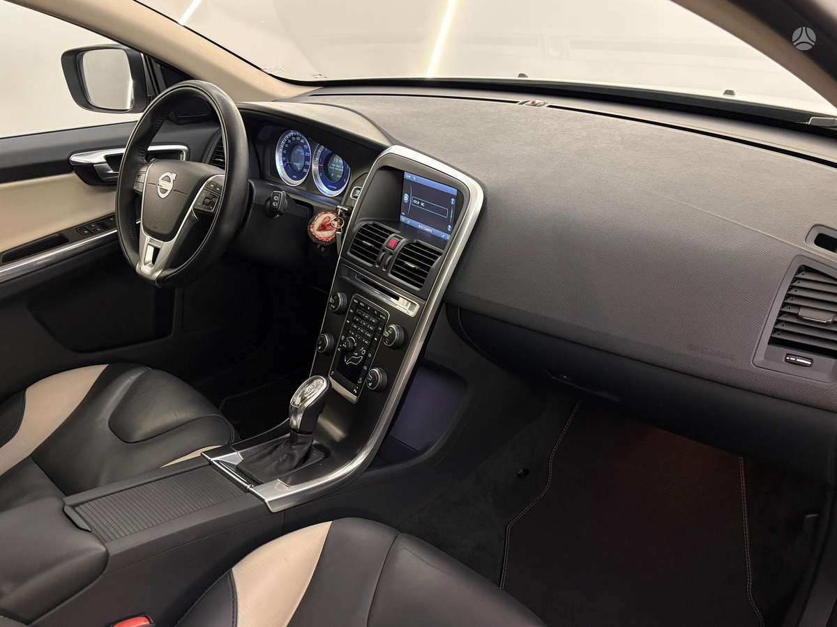 Volvo XC60 - 10