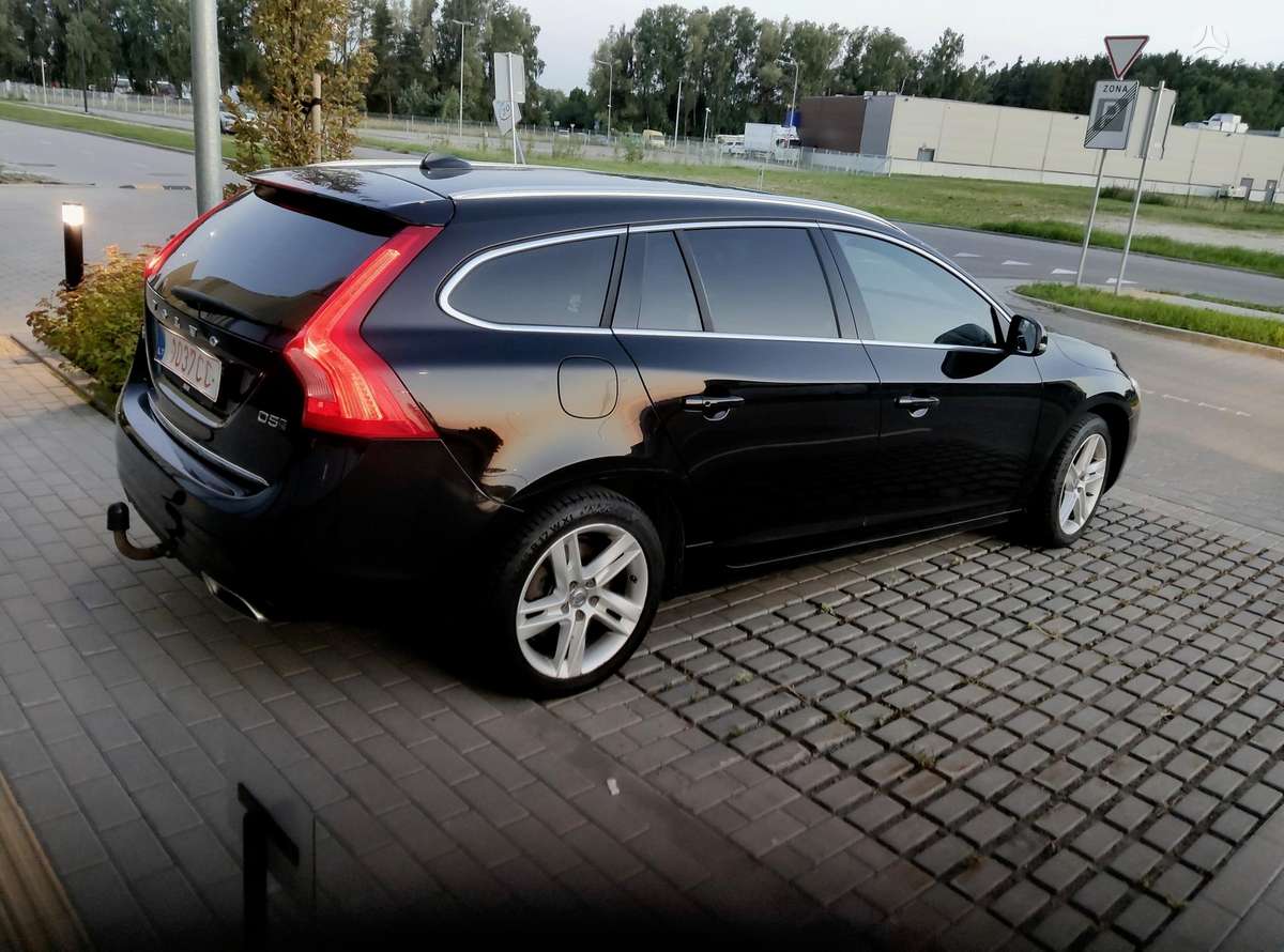 Volvo V60, 2.4 l., hatchback