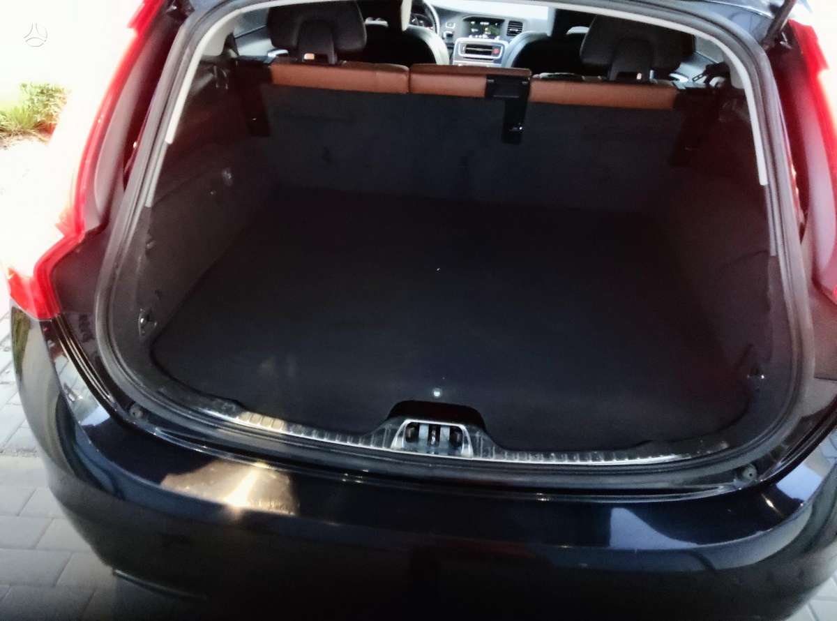 Volvo V60, 2.4 l., hatchback