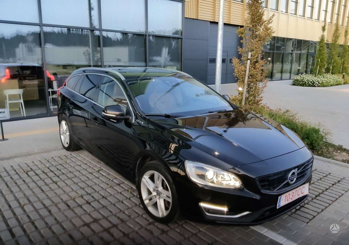 Volvo V60, 2.4 l., hatchback