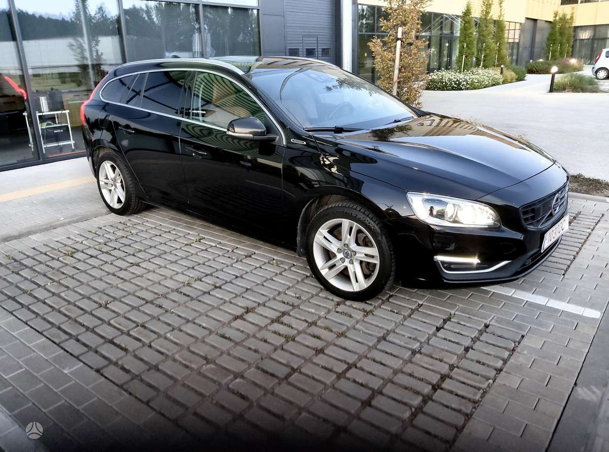 Volvo V60, 2.4 l., hatchback