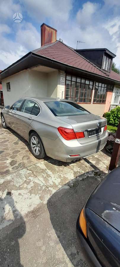 BMW 730, 3.0 l., Седан