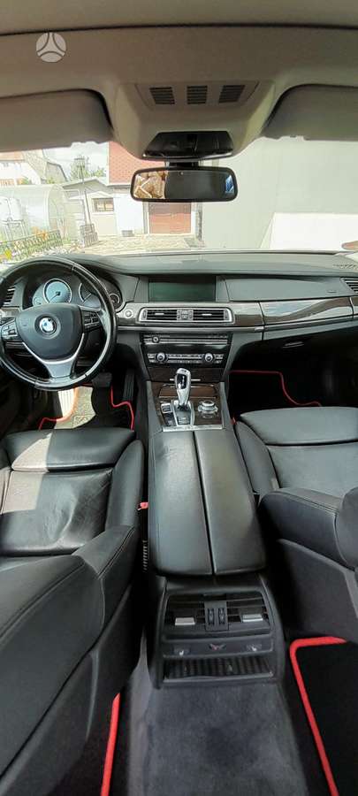 BMW 730, 3.0 l., Седан