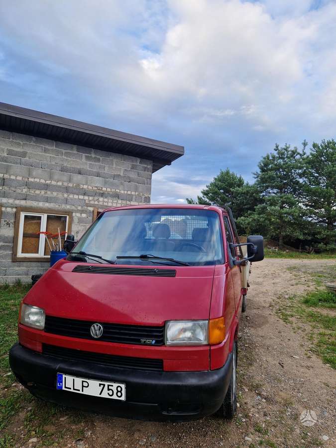 Volkswagen Transporter - 1