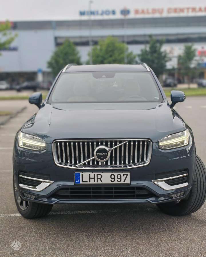 Volvo XC90 - 1