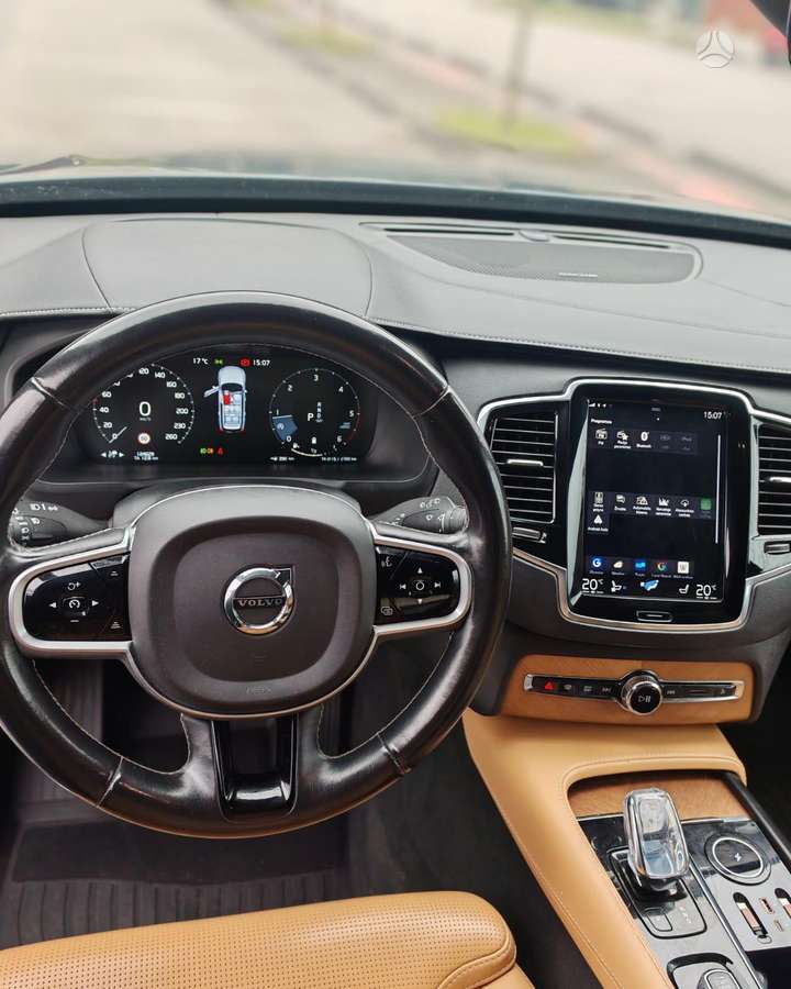 Volvo XC90 - 9