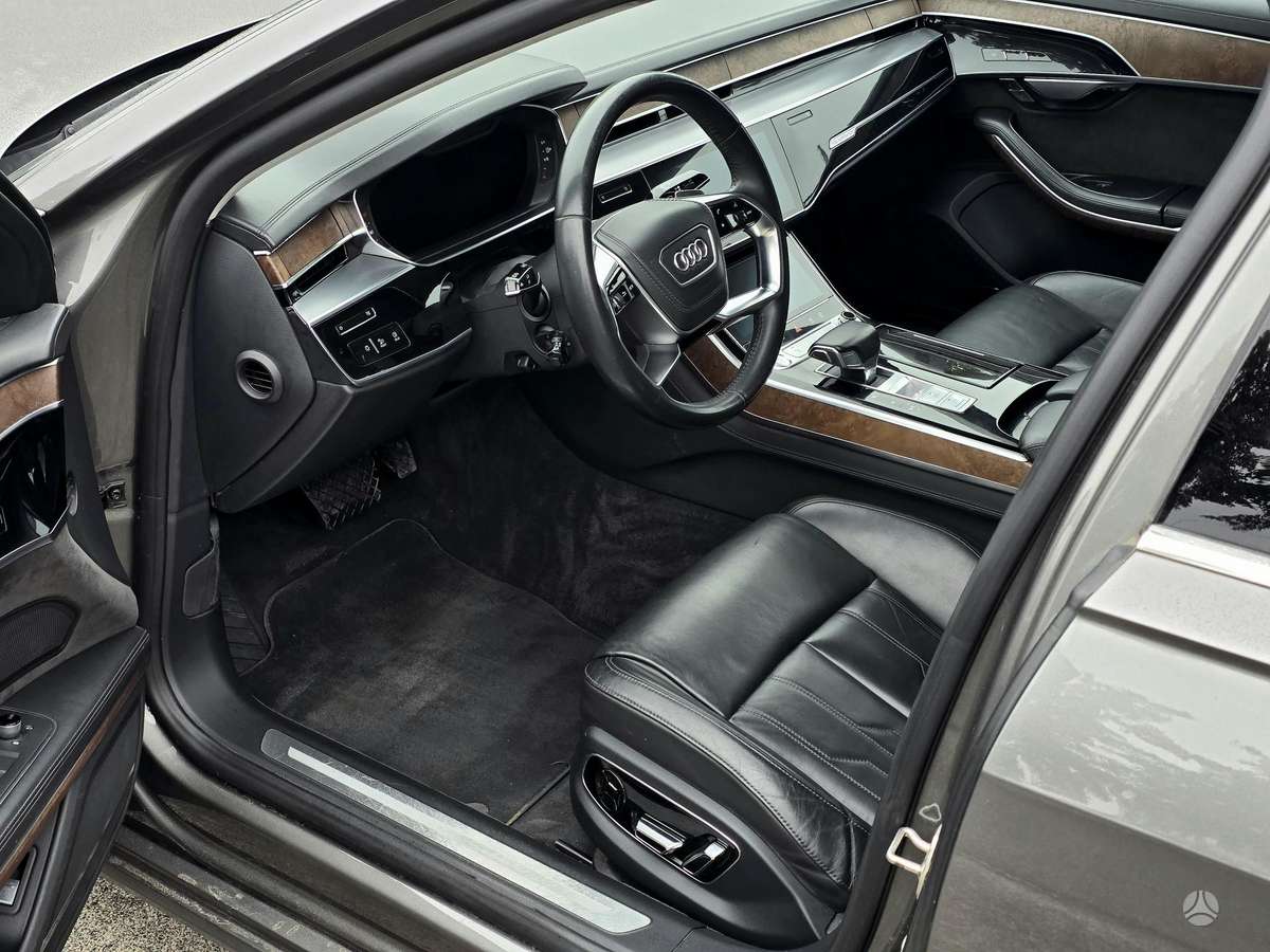 Audi A8, 3.0 l., sedanas
