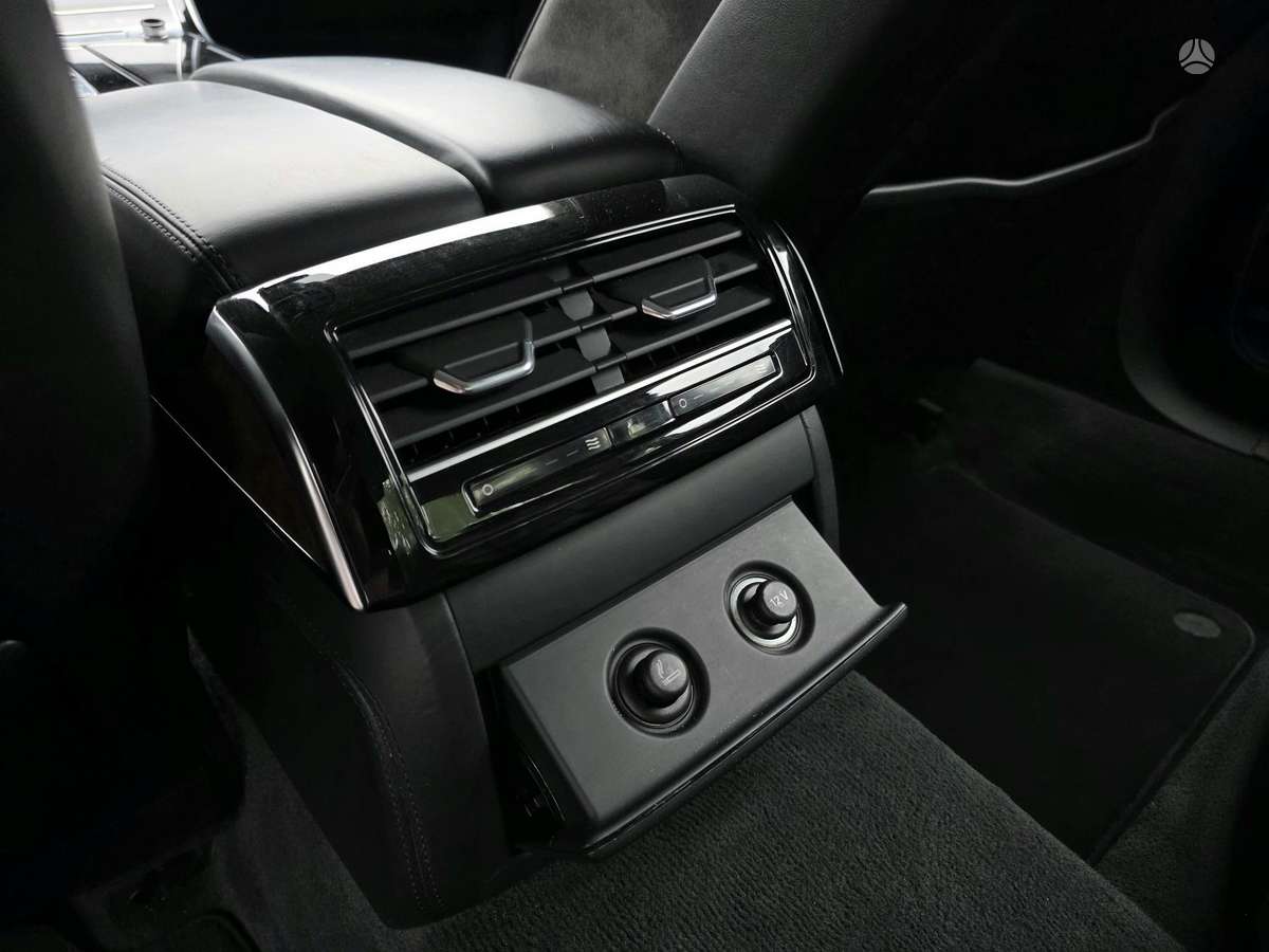 Audi A8, 3.0 l., sedanas