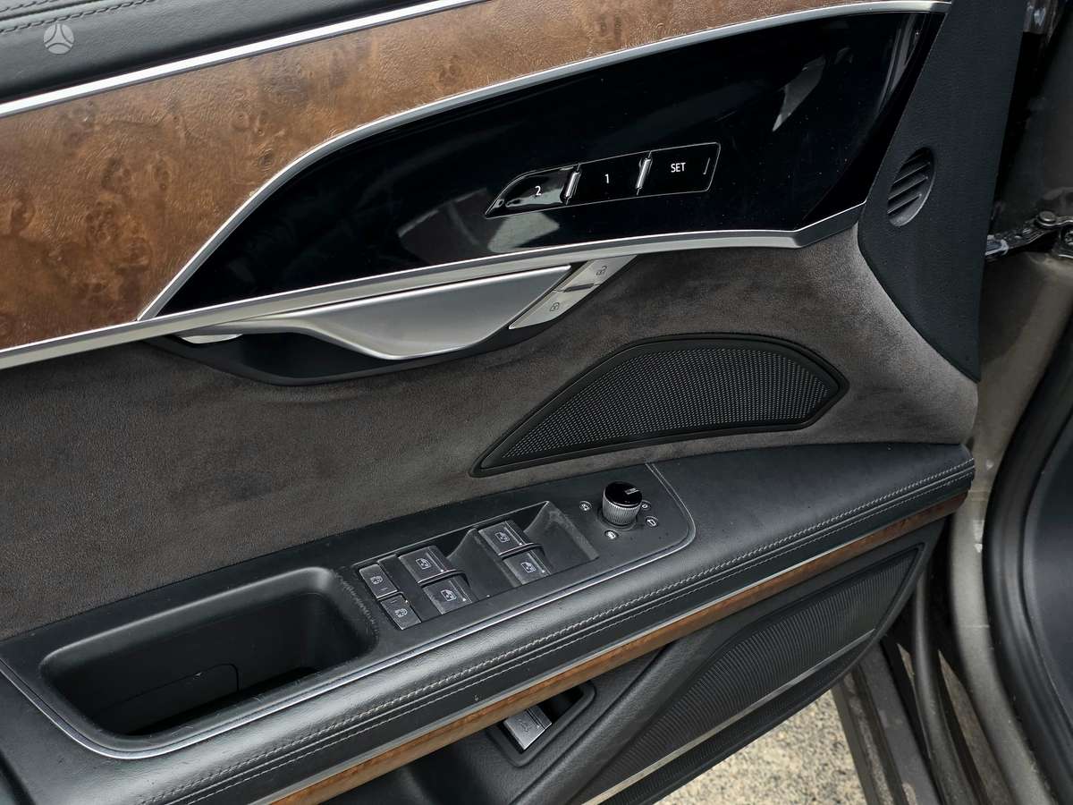 Audi A8, 3.0 l., sedanas