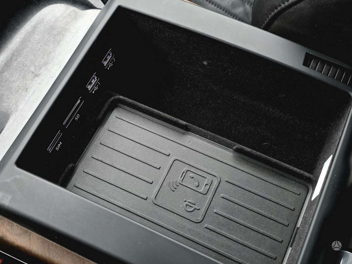 Audi A8, 3.0 l., sedanas