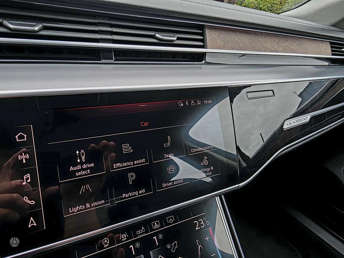 Audi A8, 3.0 l., sedanas