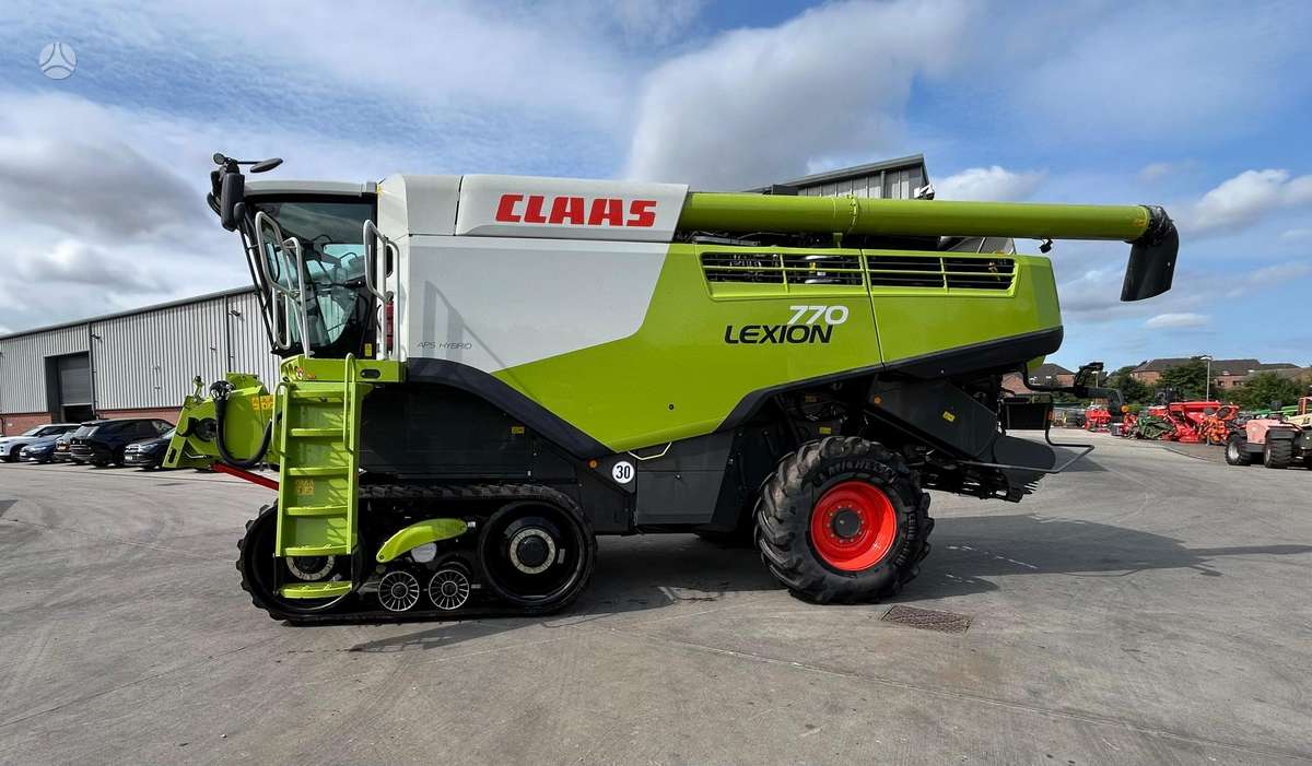 Claas Lexion 770TT, combine harvesters