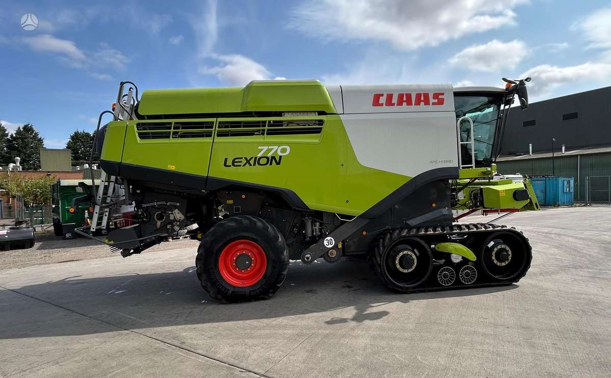 Claas Lexion 770TT, combine harvesters