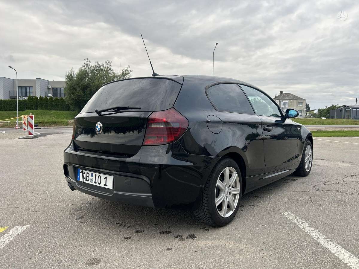BMW 120, 2.0 l., hatchback