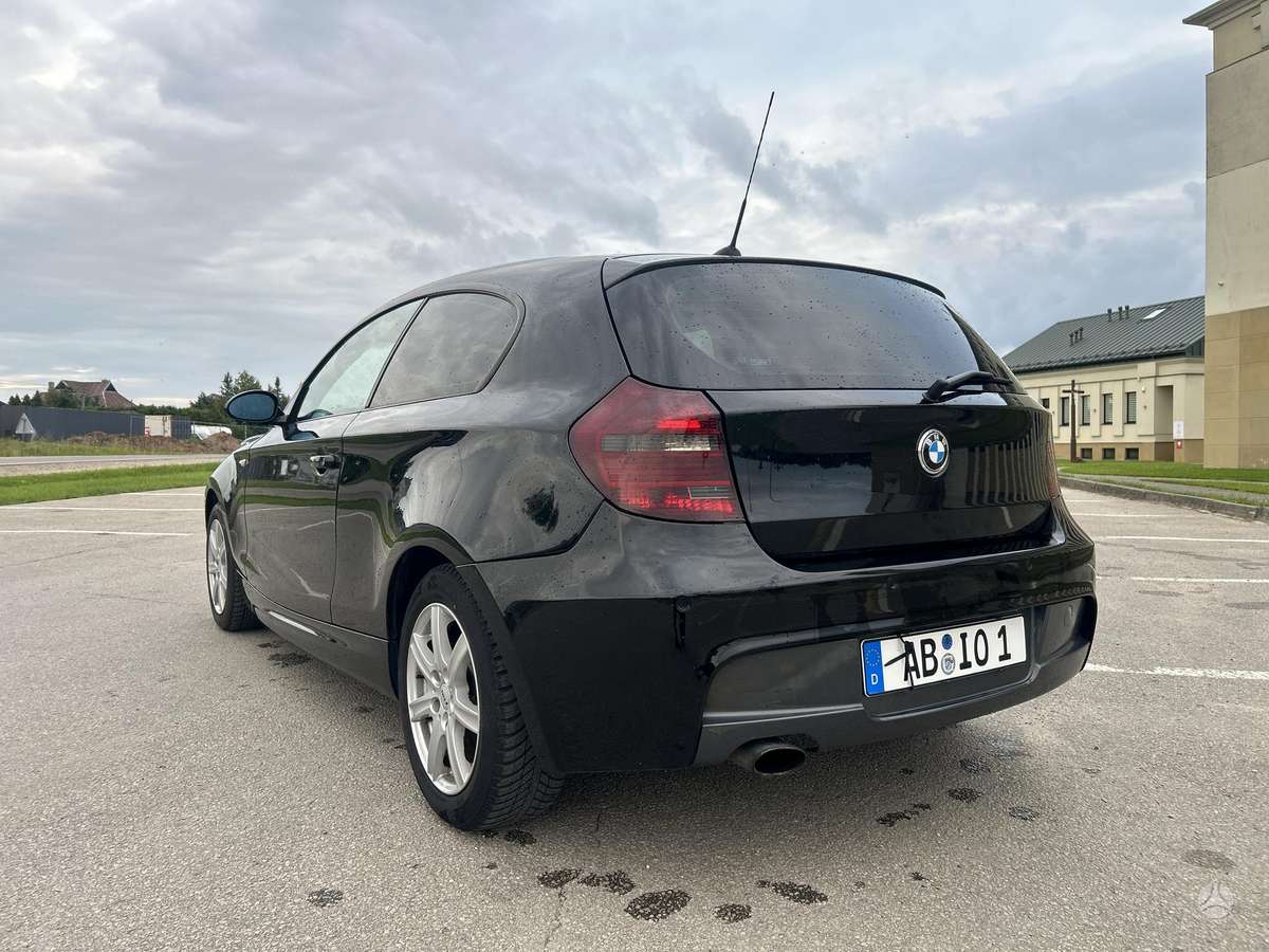 BMW 120, 2.0 l., hatchback