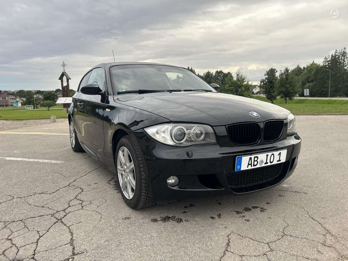 BMW 120, 2.0 l., hatchback